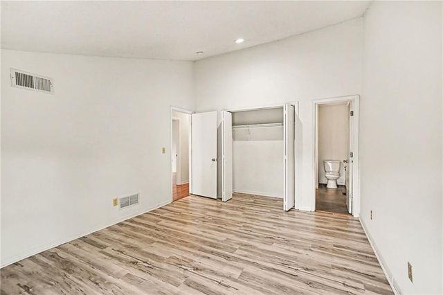 11204-11206 College Avenue, Kansas City, MO 64137