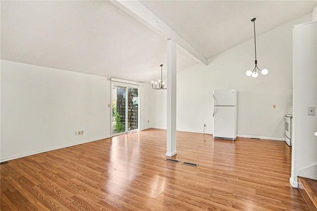11204-11206 College Avenue, Kansas City, MO 64137