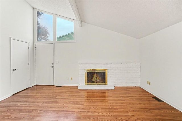 11204-11206 College Avenue, Kansas City, MO 64137