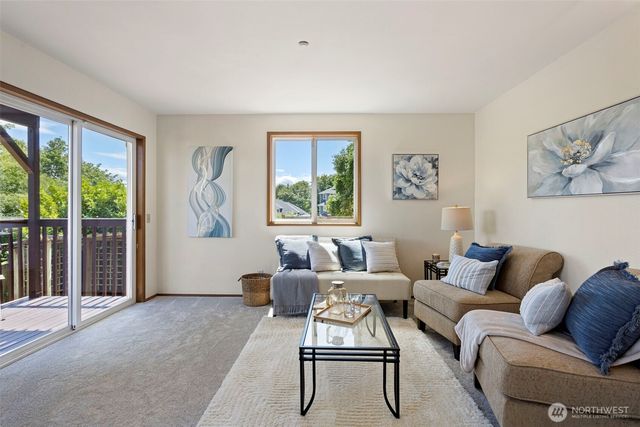 278 Lind Avenue NW, Renton, WA 98057