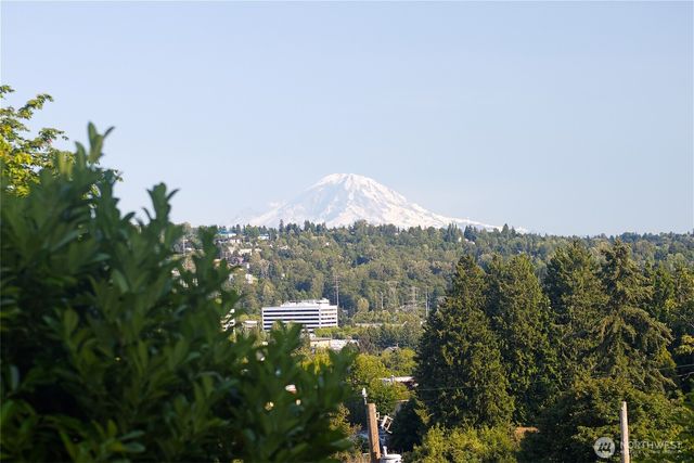 278 Lind Avenue NW, Renton, WA 98057