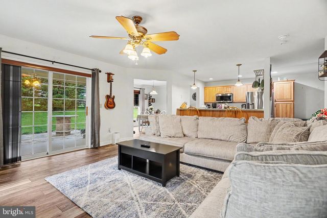 83 GENTLENESS DR, Ephrata, PA 17522