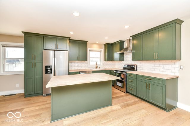 10640 Penn Drive, Indianapolis, IN 46280