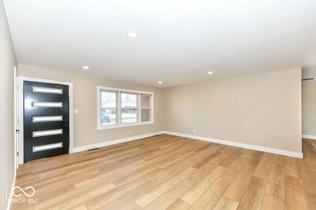 10640 Penn Drive, Indianapolis, IN 46280