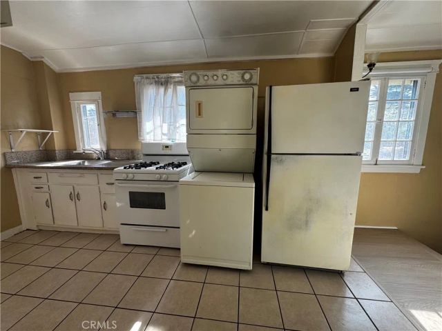 104 W 5th Street, San Dimas, CA 91773