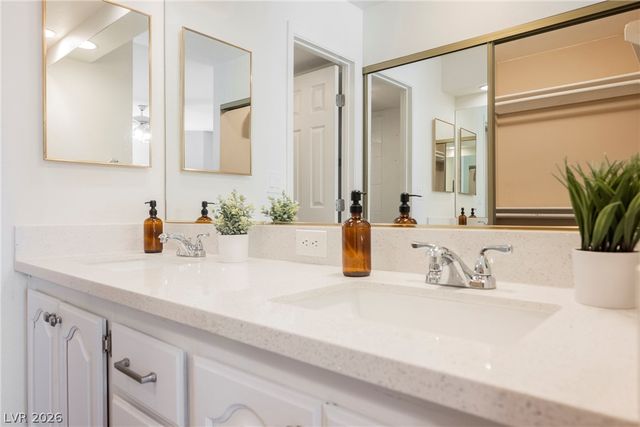 2636 Golden Sands Drive, Las Vegas, NV 89128