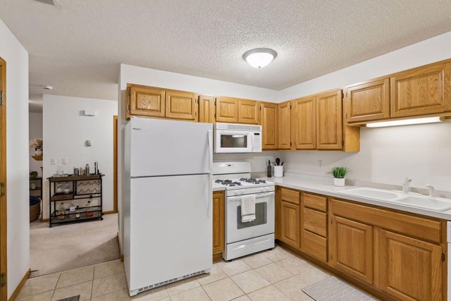59 Landau Alcove, Woodbury, MN 55125