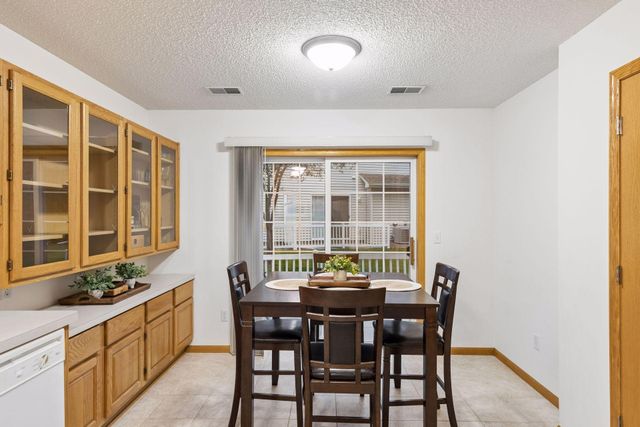 59 Landau Alcove, Woodbury, MN 55125