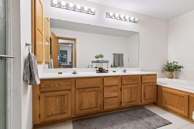 59 Landau Alcove, Woodbury, MN 55125