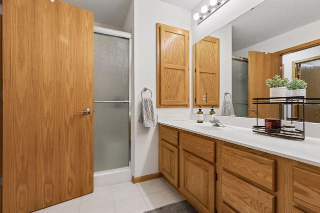 59 Landau Alcove, Woodbury, MN 55125