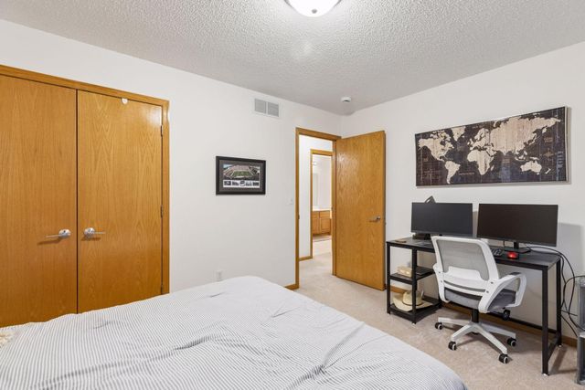59 Landau Alcove, Woodbury, MN 55125