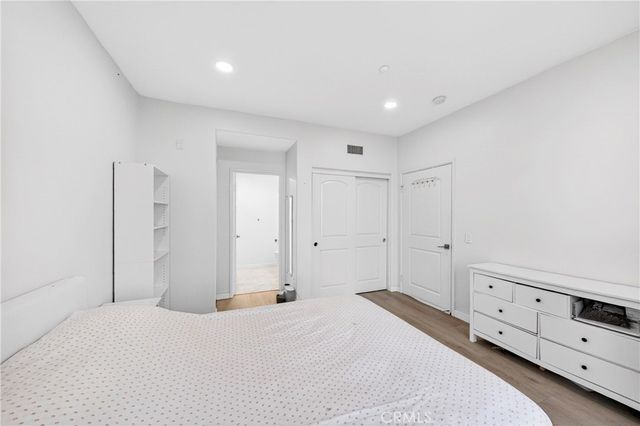 2827 W Edinger Avenue, Santa Ana, CA 92704