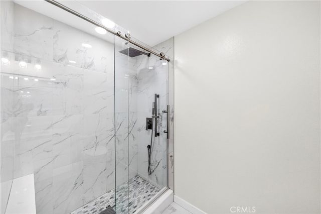 2827 W Edinger Avenue, Santa Ana, CA 92704