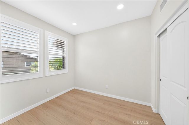 2827 W Edinger Avenue, Santa Ana, CA 92704