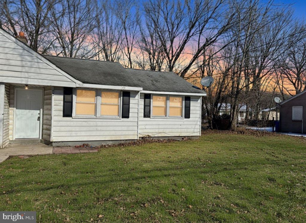 164 KINSLEY RD, Pemberton, NJ 08068