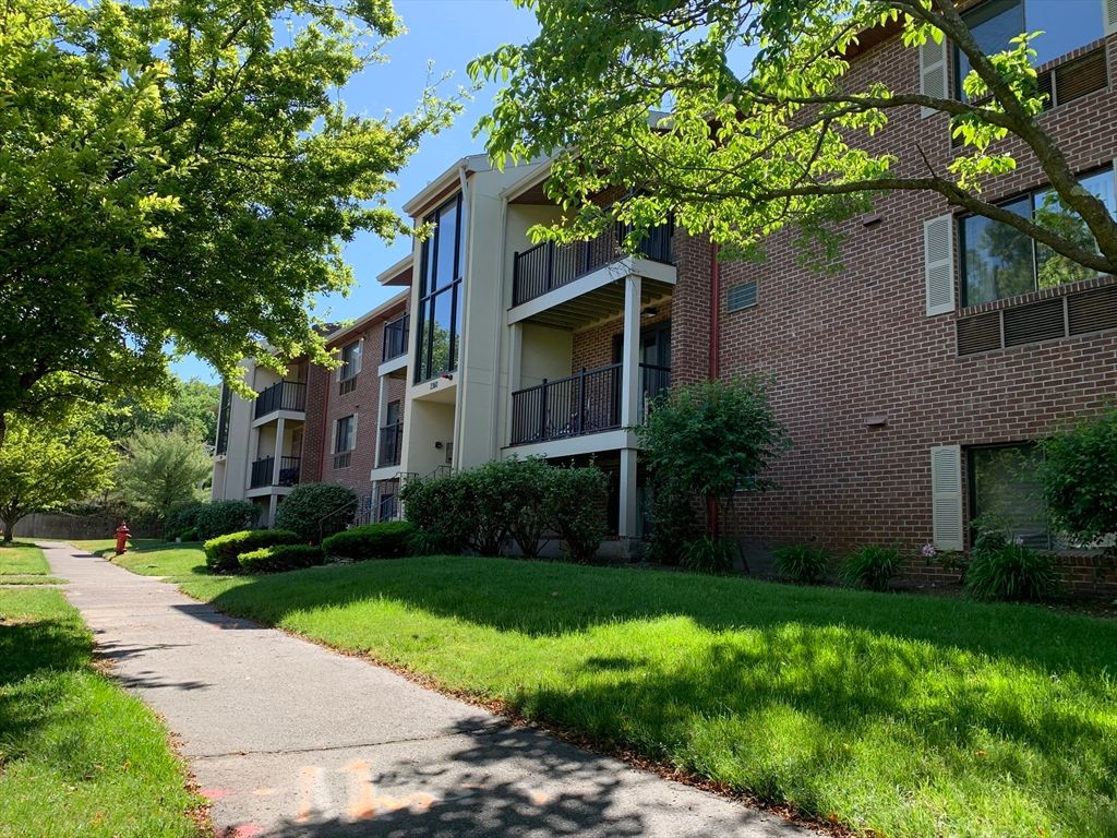 2360 Commonwealth Ave. 1-2, Newton, MA 02466