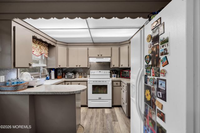 556 Spotswood Englishtown Road, Monroe, NJ 08831