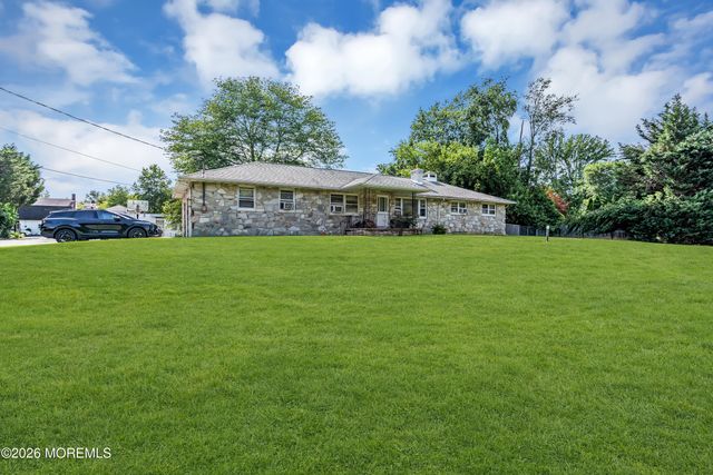 556 Spotswood Englishtown Road, Monroe, NJ 08831