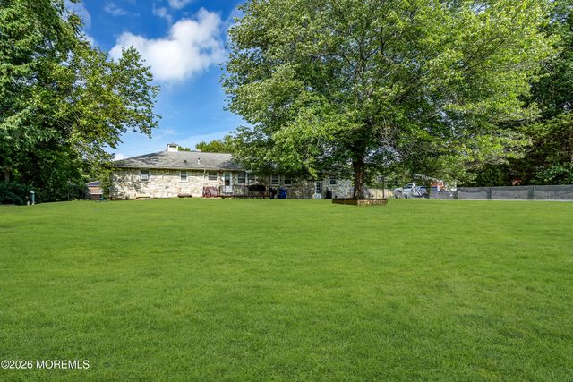556 Spotswood Englishtown Road, Monroe, NJ 08831