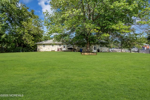 556 Spotswood Englishtown Road, Monroe, NJ 08831
