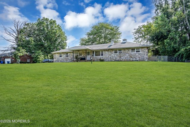 556 Spotswood Englishtown Road, Monroe, NJ 08831