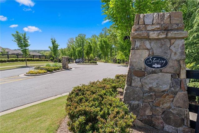 6931 Scenic Overlook Trace, Flowery Branch, GA 30542