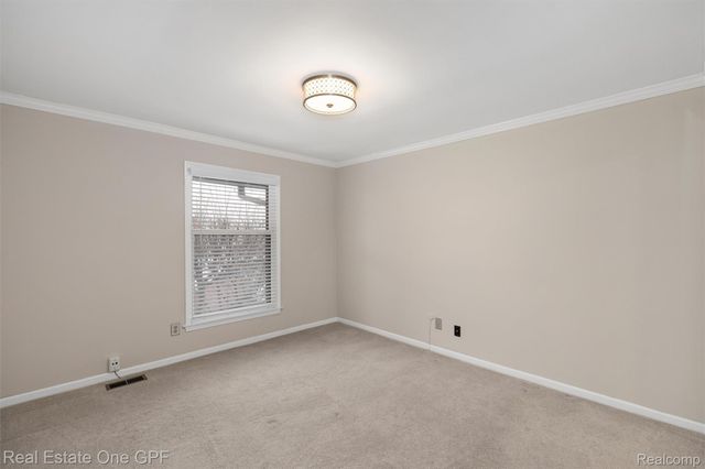 1750 Vernier Road 22, Grosse Pointe Woods, MI 48236