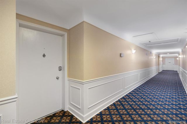 1750 Vernier Road 22, Grosse Pointe Woods, MI 48236