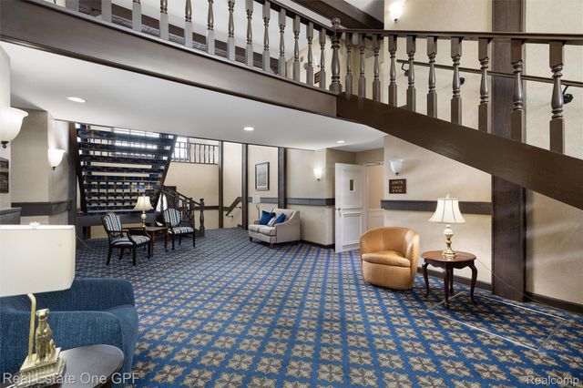 1750 Vernier Road 22, Grosse Pointe Woods, MI 48236