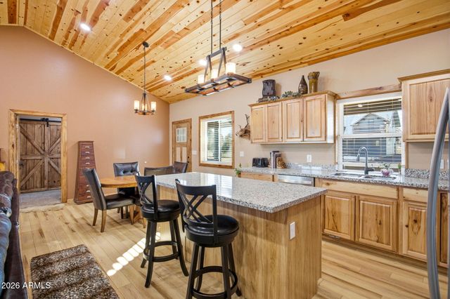 2230 PAGE Drive, Overgaard, AZ 85933