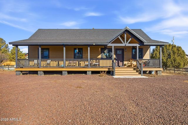 2230 PAGE Drive, Overgaard, AZ 85933