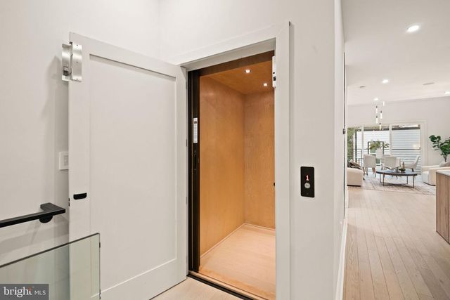 6116 30TH STREET, Washington, DC 20015