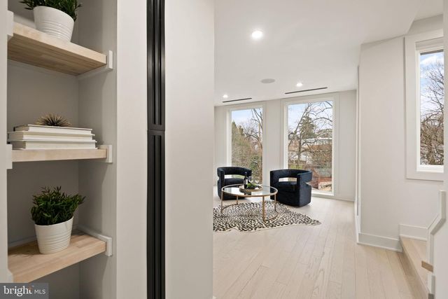 6116 30TH STREET, Washington, DC 20015