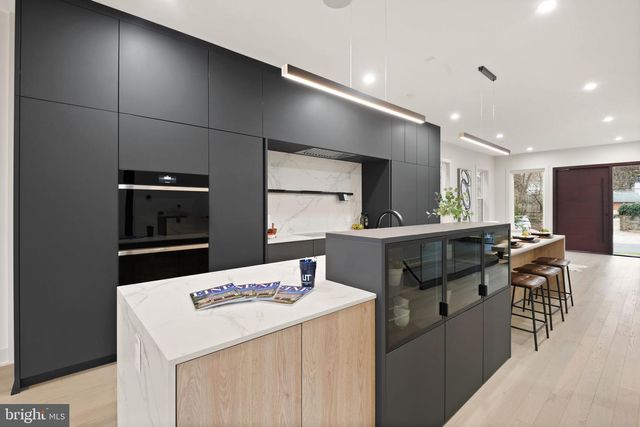 6116 30TH STREET, Washington, DC 20015