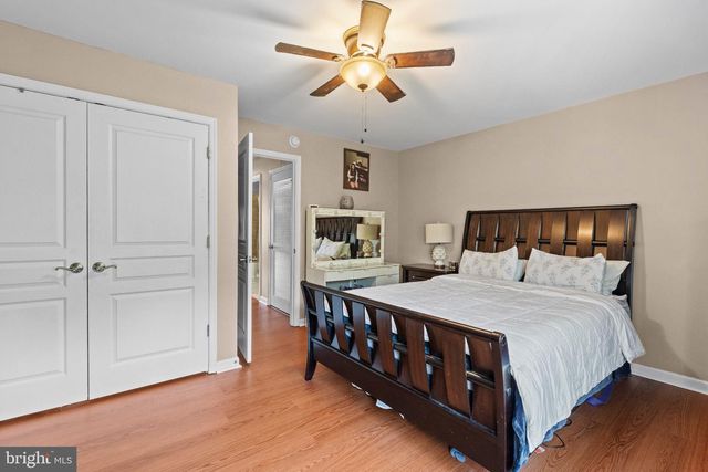 8214 HERITAGE CROSSING CT, Manassas, VA 20109