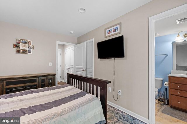 8214 HERITAGE CROSSING CT, Manassas, VA 20109