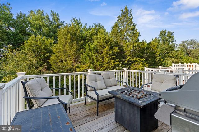 8214 HERITAGE CROSSING CT, Manassas, VA 20109