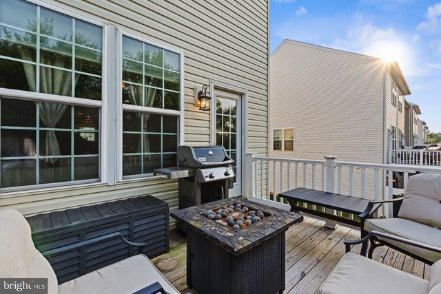 8214 HERITAGE CROSSING CT, Manassas, VA 20109