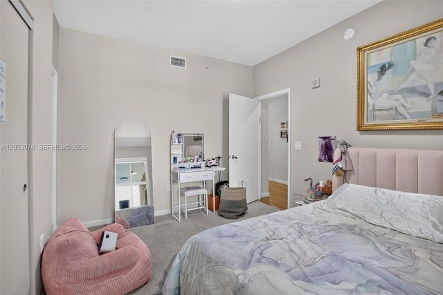 3340 NE 190th St 402, Aventura, FL 33180