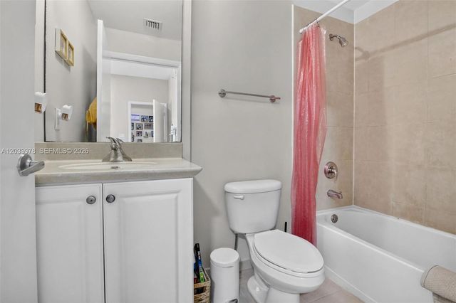 3340 NE 190th St 402, Aventura, FL 33180