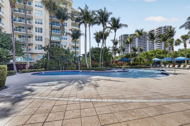 3340 NE 190th St 402, Aventura, FL 33180