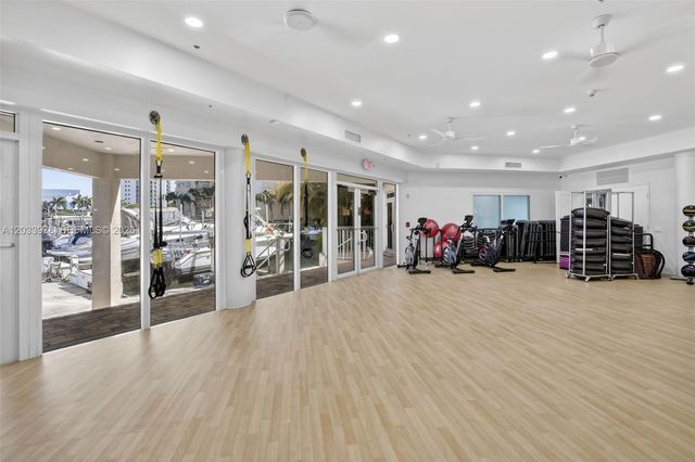 3340 NE 190th St 402, Aventura, FL 33180