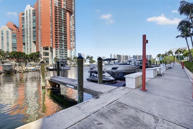 3340 NE 190th St 402, Aventura, FL 33180