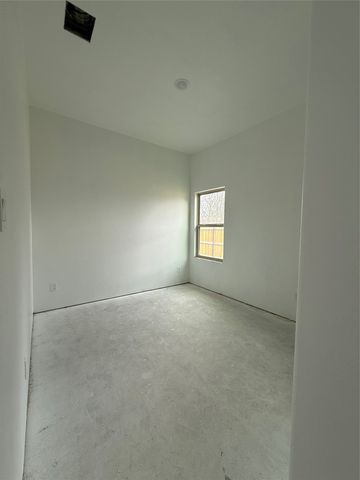 834 Park, Mexia, TX 76667