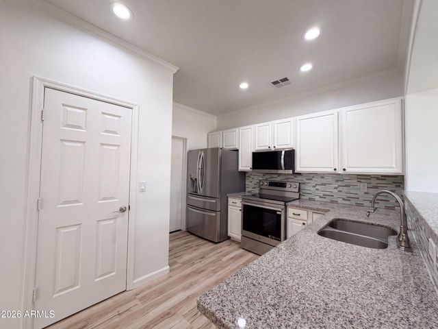 5641 S 10TH Drive, Phoenix, AZ 85041