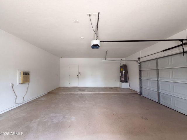 5641 S 10TH Drive, Phoenix, AZ 85041