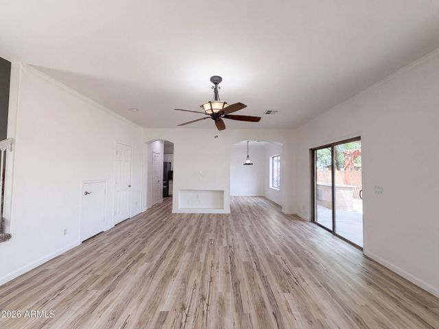 5641 S 10TH Drive, Phoenix, AZ 85041