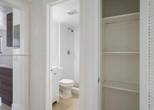 552 NE 61st St 4, Miami, FL 33137