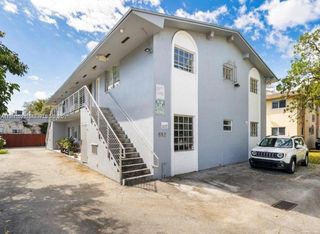 552 NE 61st St 4, Miami, FL 33137