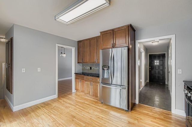 14921 Belvoir Drive, Minnetonka, MN 55345